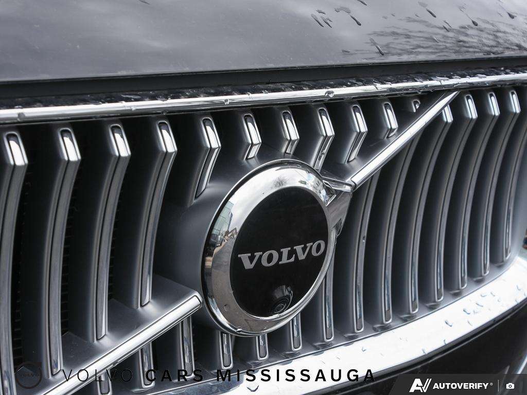 2023 Volvo XC90 thumb 9