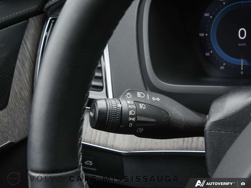2023 Volvo XC90 thumb 16