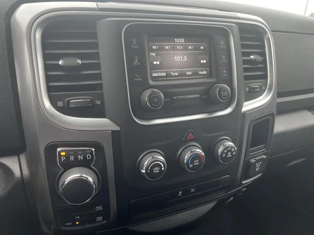 RAM 1500 снимка RAM 1500
