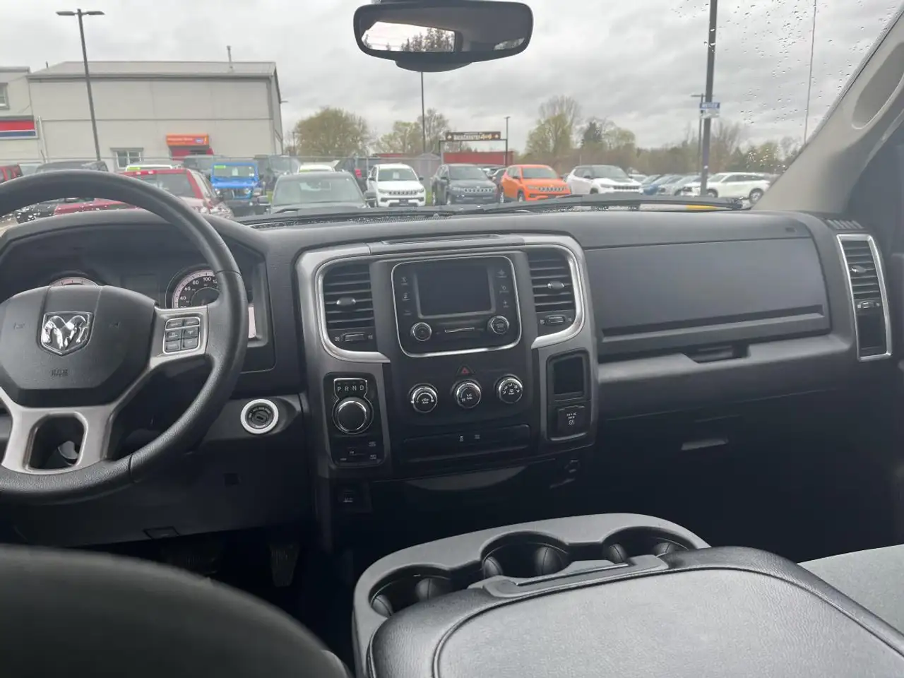 RAM 1500 снимка RAM 1500