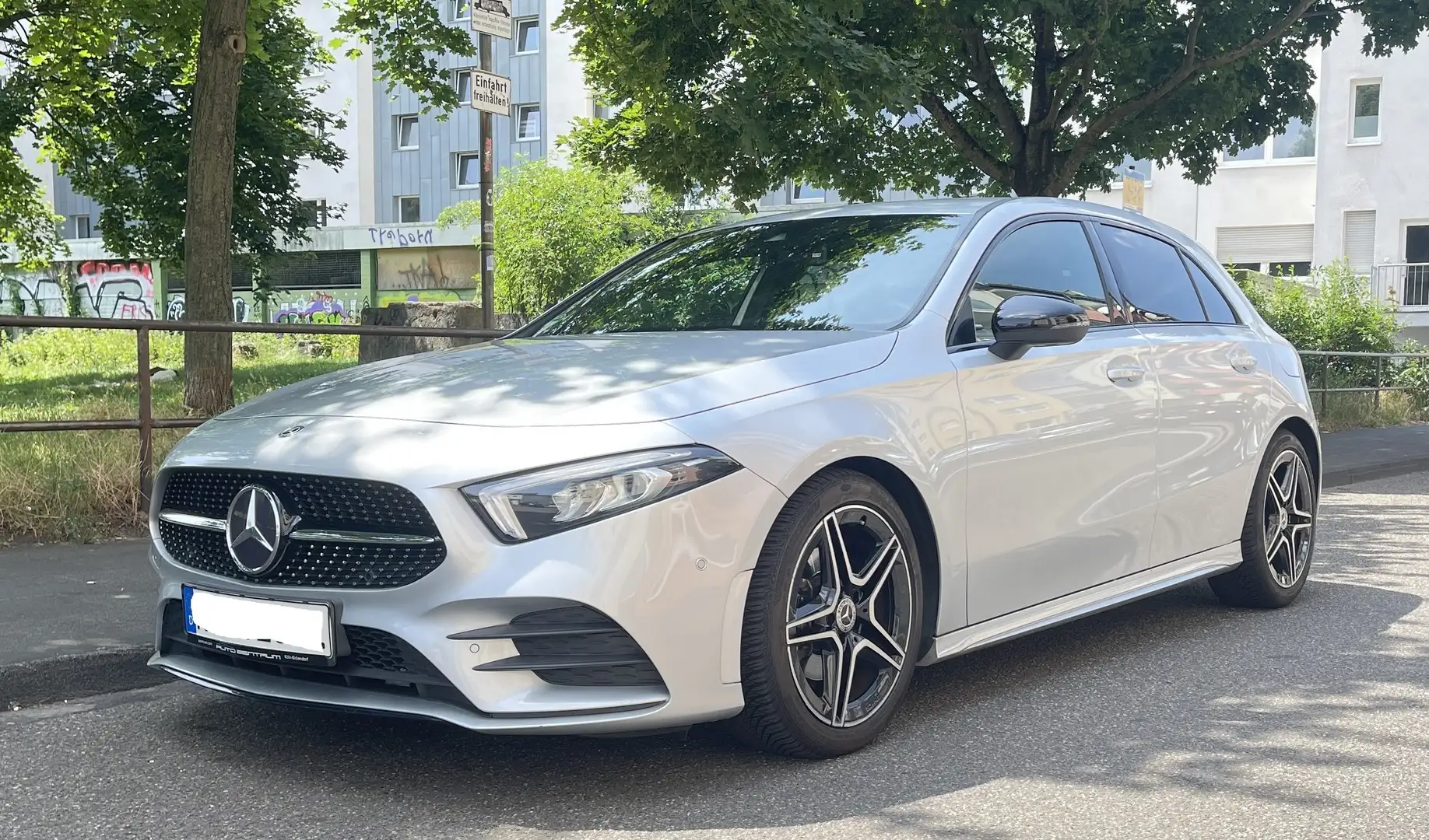 Mercedes-Benz A 200 A 200 177, AMG Line Grau - 1