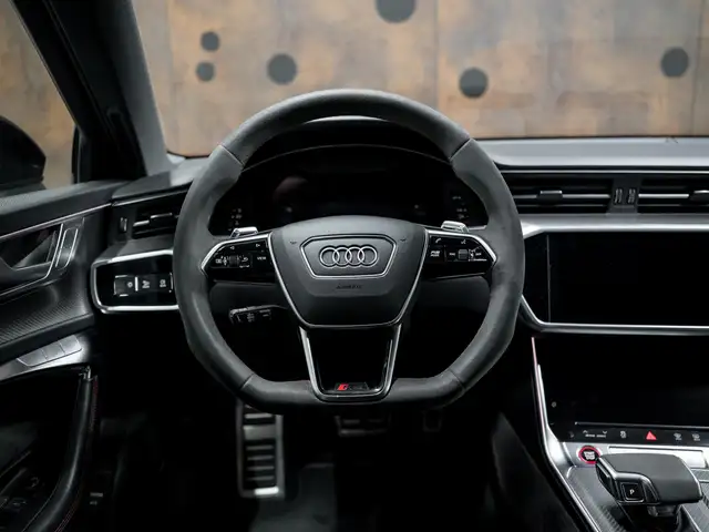 Audi RS6 view 19