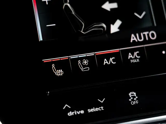 Audi RS6 view 21