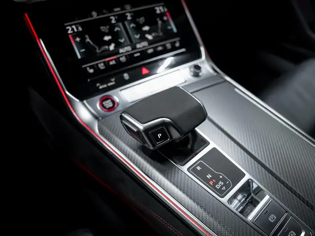 Audi RS6 view 20