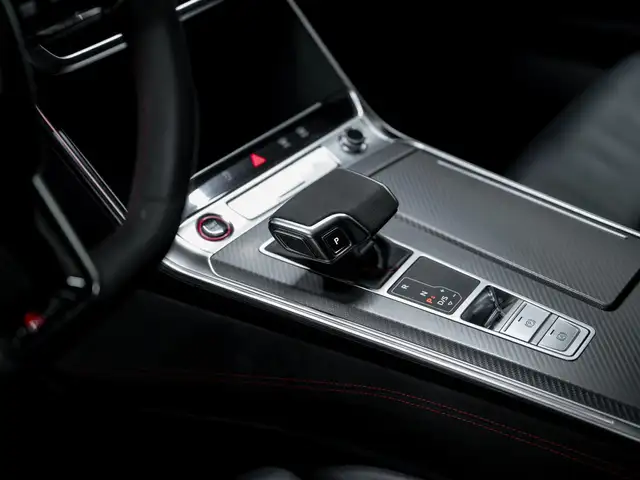 Audi RS6 view 24