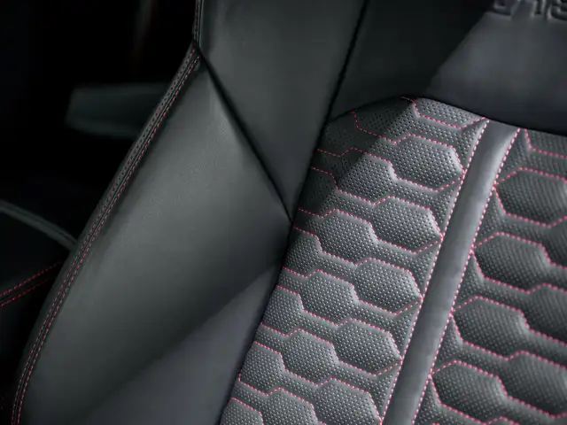 Audi RS6 view 29