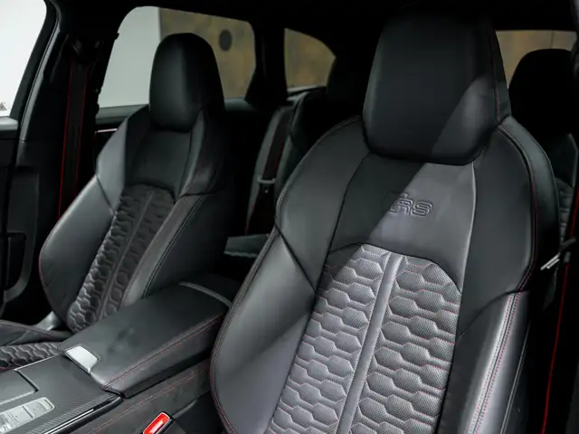 Audi RS6 view 18