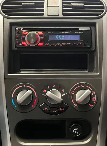Suzuki Splash view 17