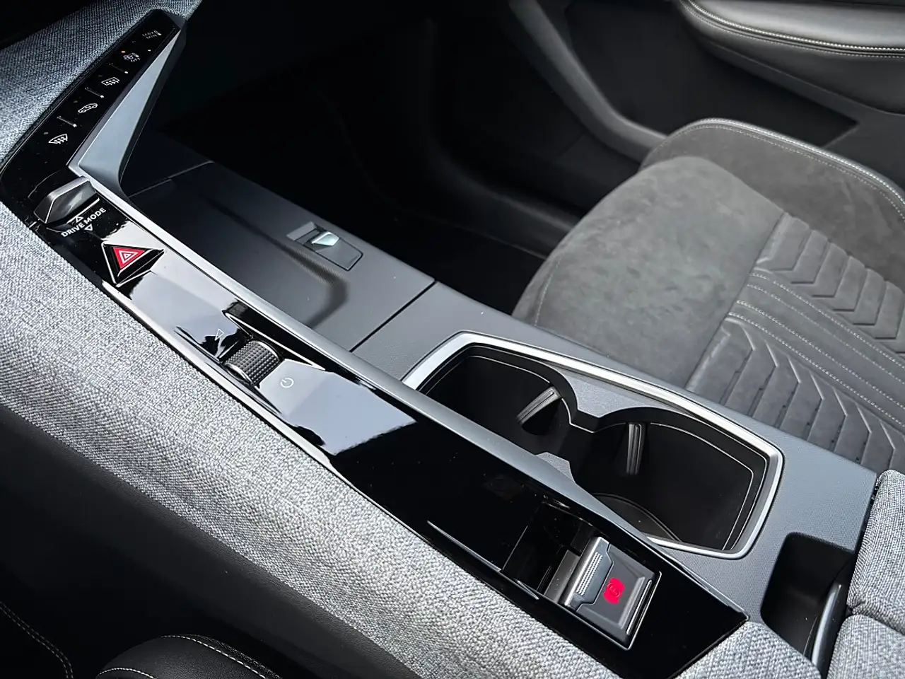 Peugeot 3008 2026 — фото 12