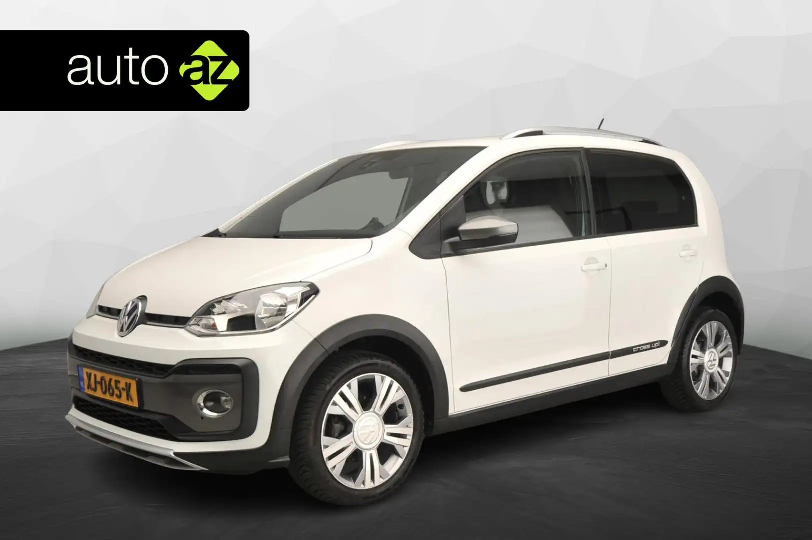 Volkswagen up! 1.0 Cross Up! 75PK Black Style | Drive | Parkeerse Wit - 1