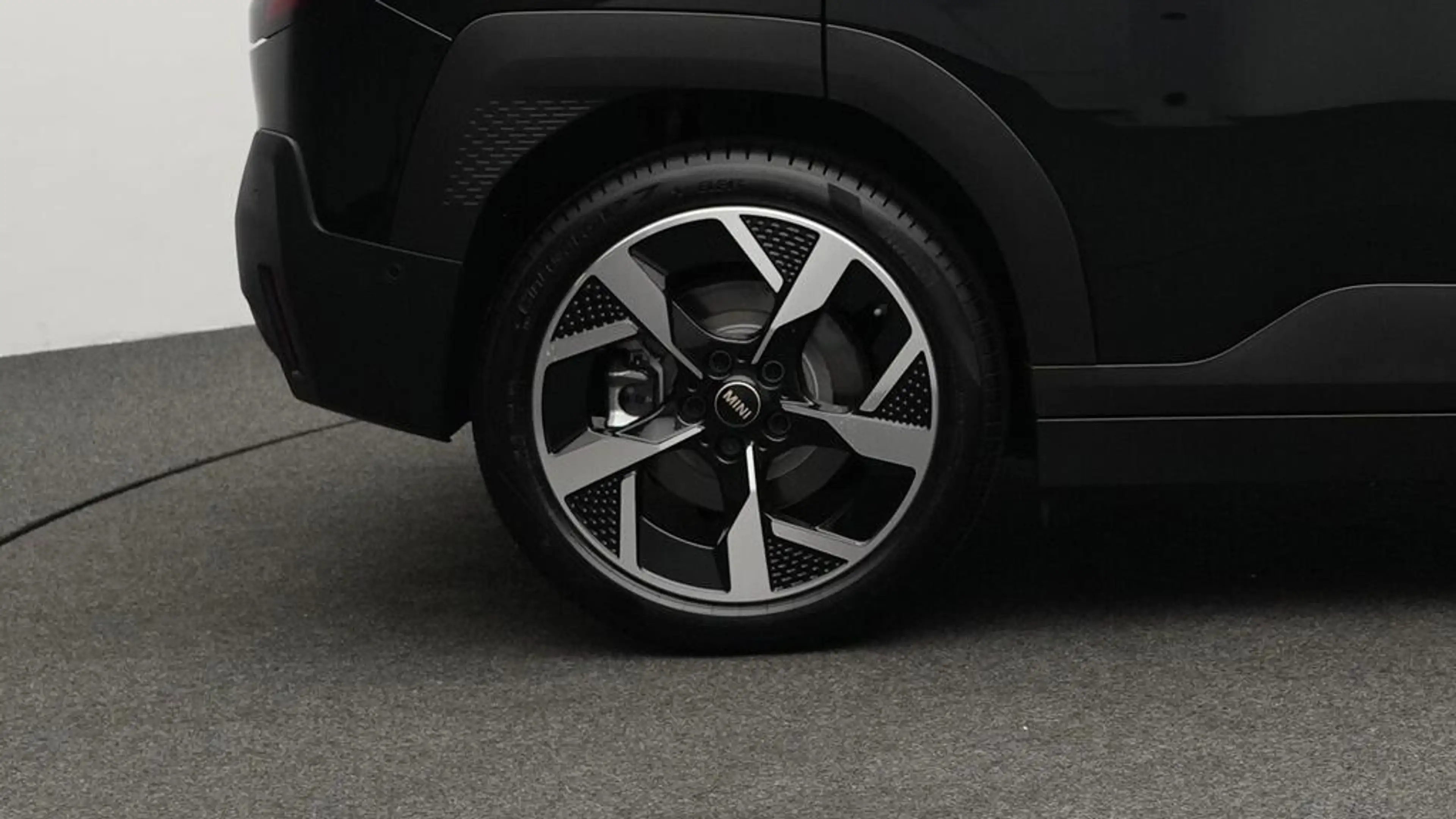 MINI Aceman Classic Trim — photo 10