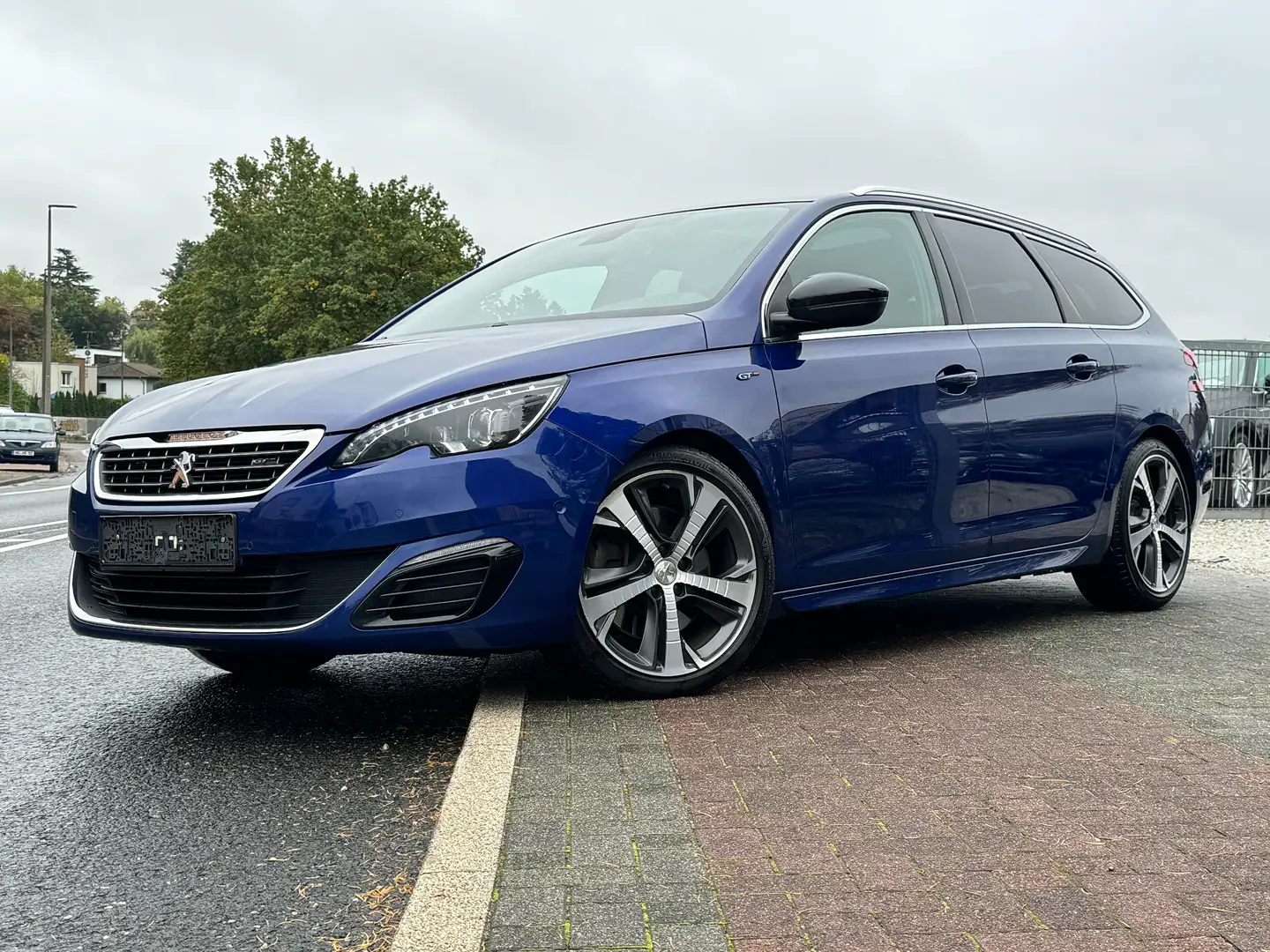 Peugeot 308 GT line Panorama Navi LED Unfallfrei Top Zustand Blau - 1