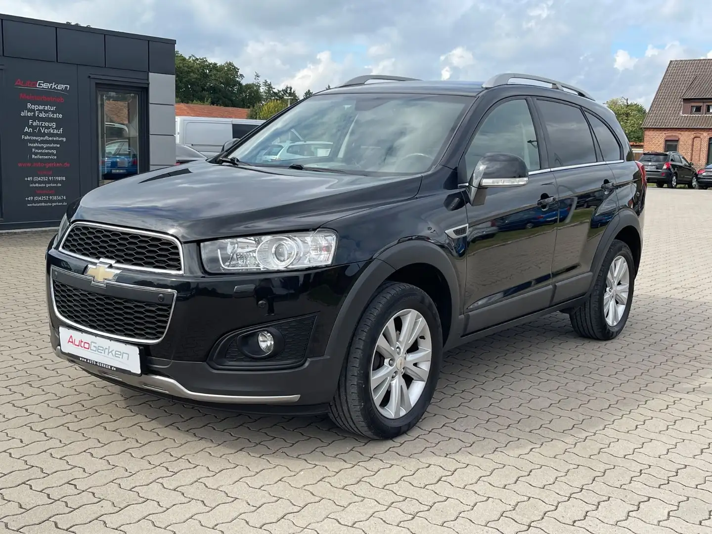 Chevrolet Captiva 2.2 D LT+ 1HD TÜV NEU Leder 7-Sitzer Schwarz - 2