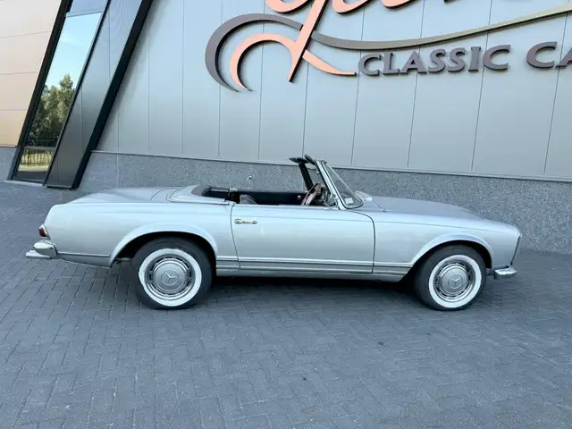Mercedes-Benz SL 230 W113 Pagode