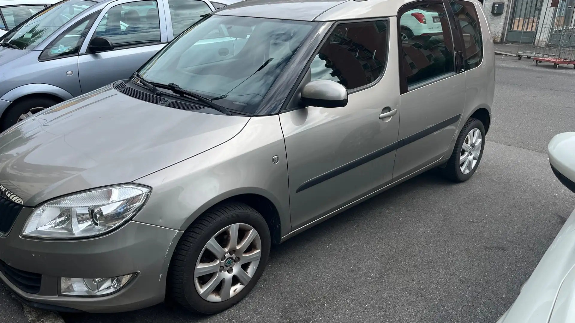 Skoda Roomster 1.2 12V 70CV Ambition Bronzo - 2
