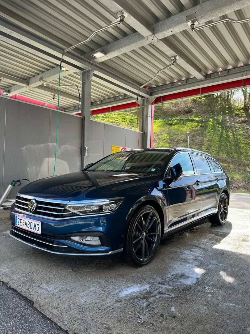 Volkswagen Passat Variant Elegance 2,0 SCR TDI DSG Blau - 1