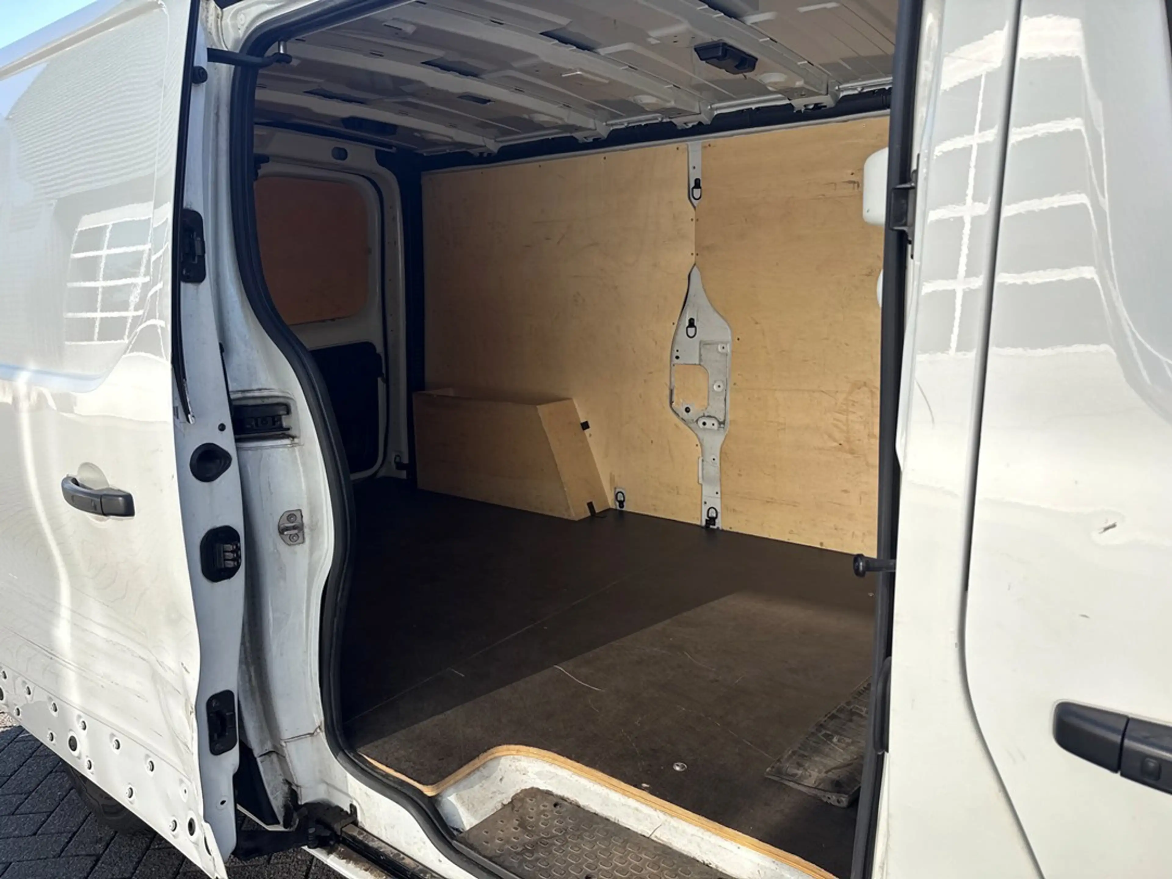 Renault Trafic 2.0 dCi 130 T30 L2H1 Work Edition | PDC | Cruise c — photo 10