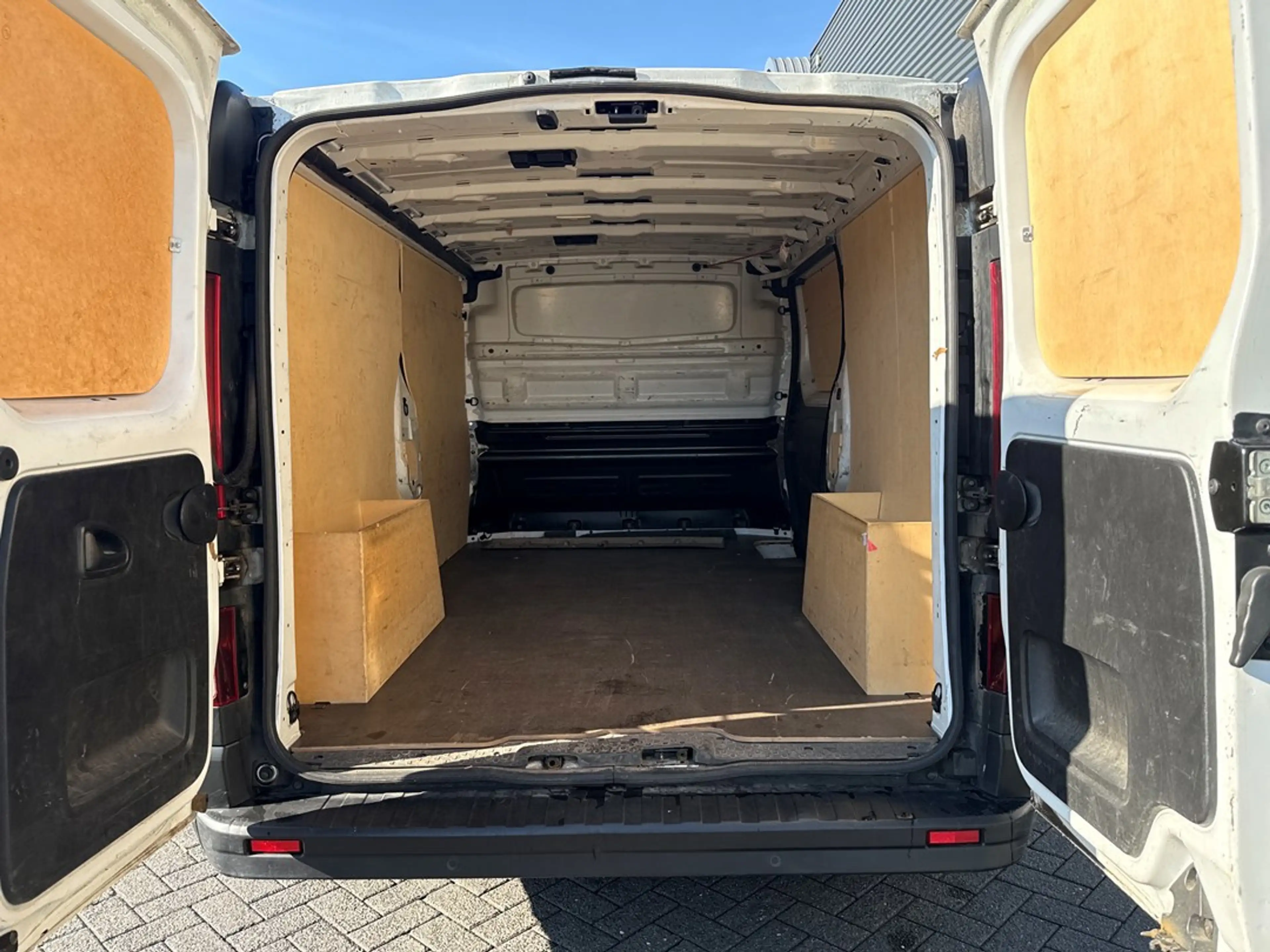 Renault Trafic 2.0 dCi 130 T30 L2H1 Work Edition | PDC | Cruise c — photo 9