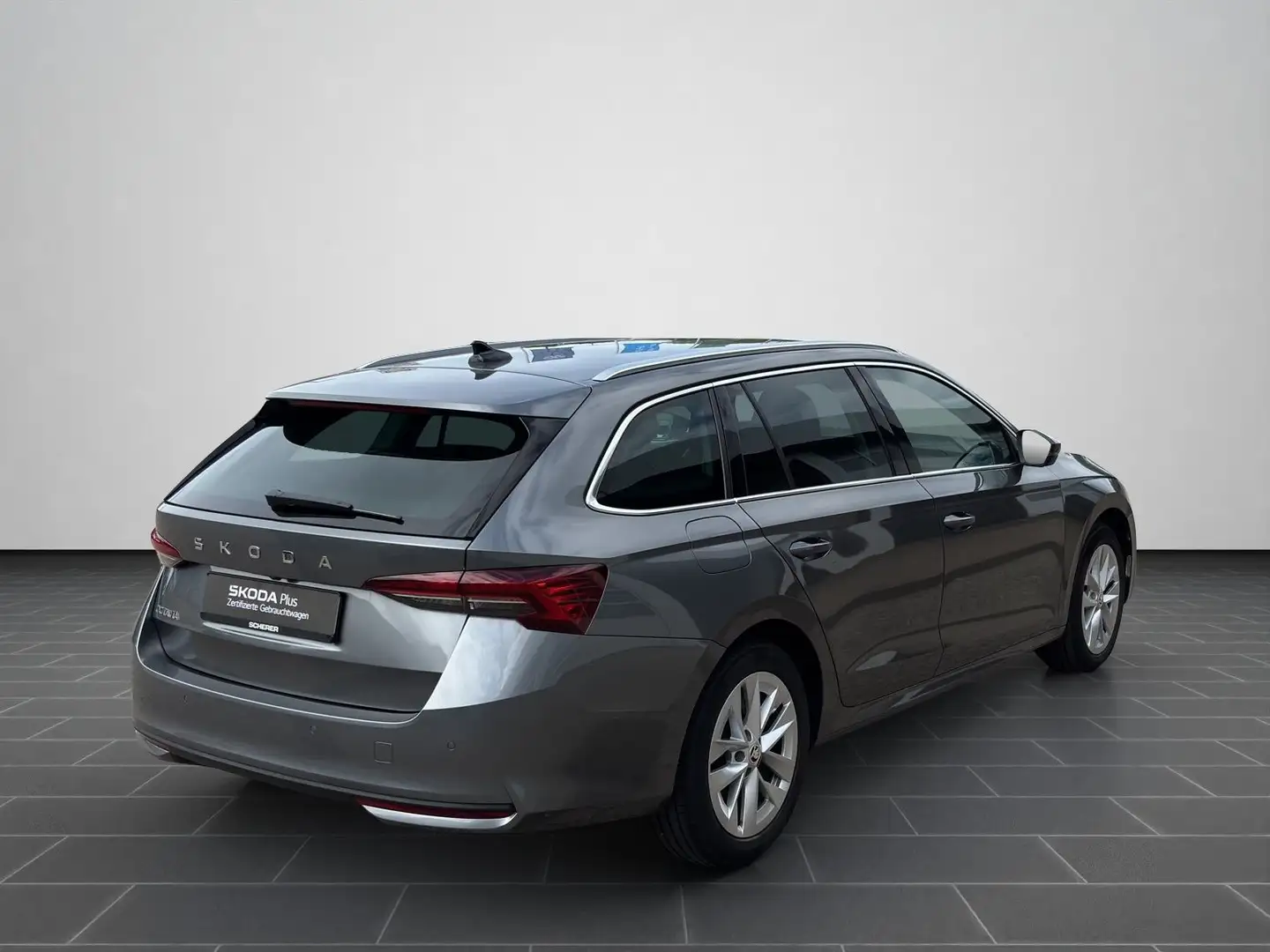 Skoda Octavia Combi Selection 1.5 TSI SHZ LED RFK Grau - 2