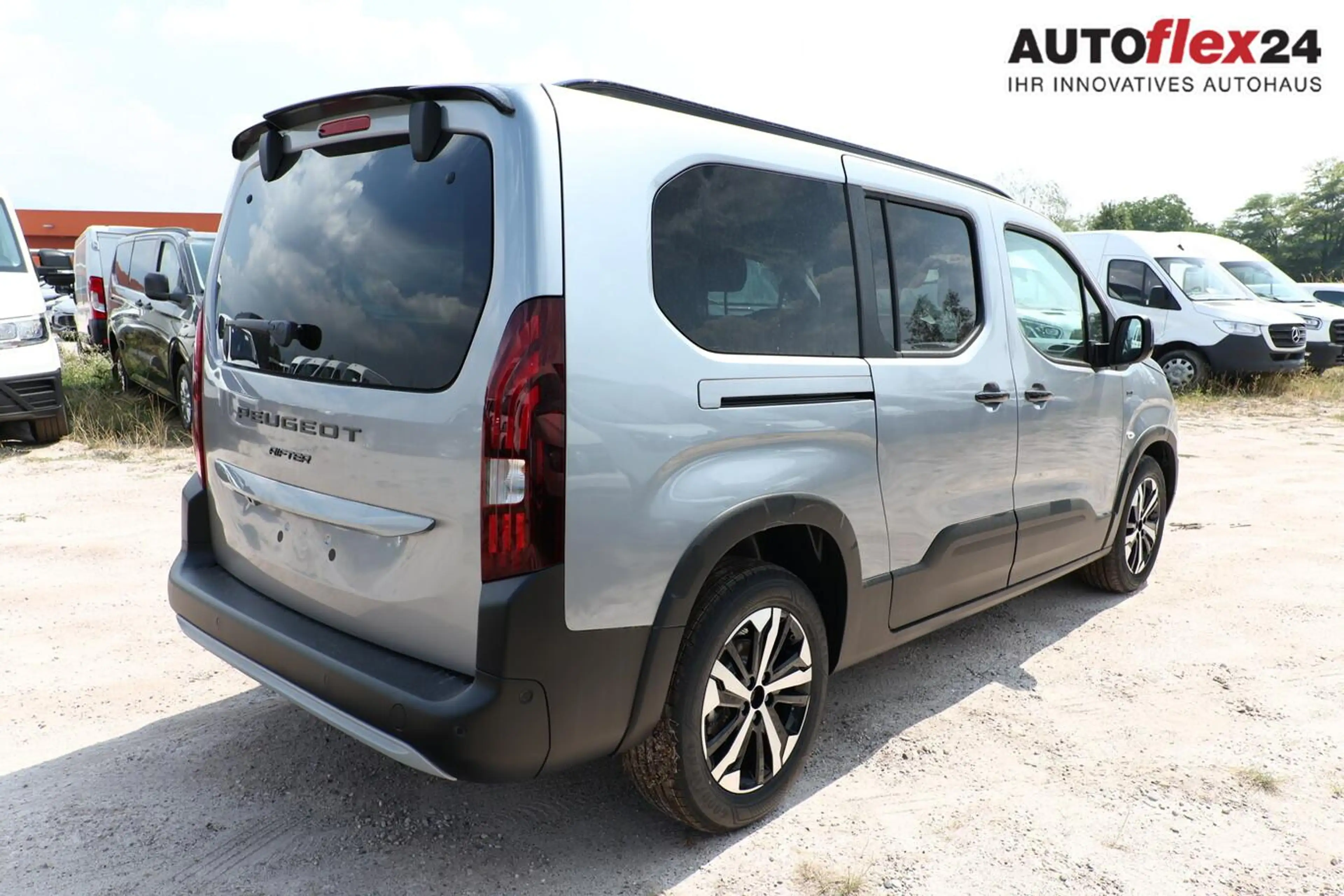 Peugeot Rifter M1 GT L2 7-S Keyl Nav Kam 2xPDC ACC BT 96 kW (1... — photo 2