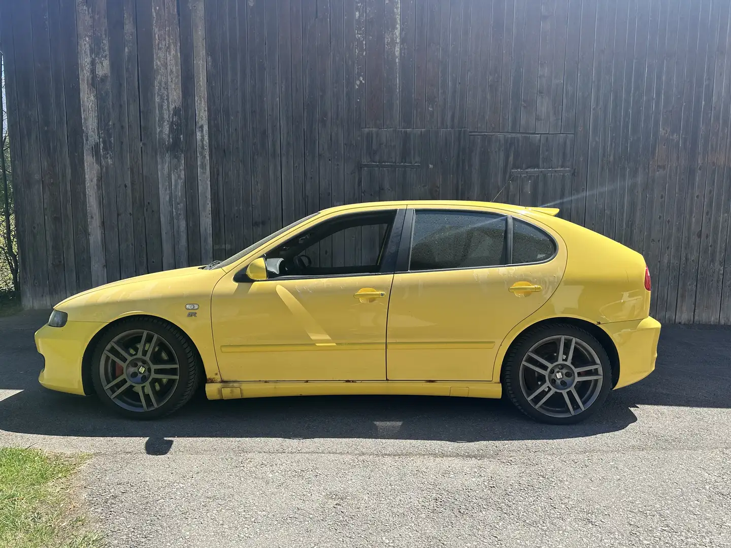 SEAT Leon 1,8 20VT CupraR Turbo - 2