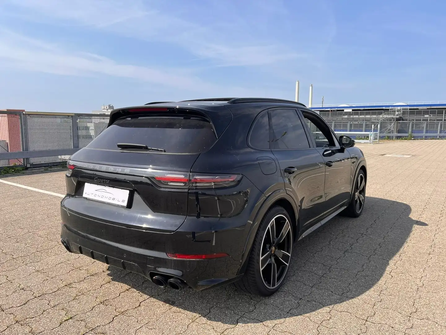 Porsche Cayenne E-Hybrid Aut. Negro - 2