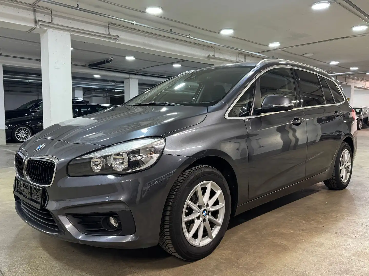 BMW 216 d Gran Tourer Advantage 7-Sitzer~Navi~Klima Grau - 1