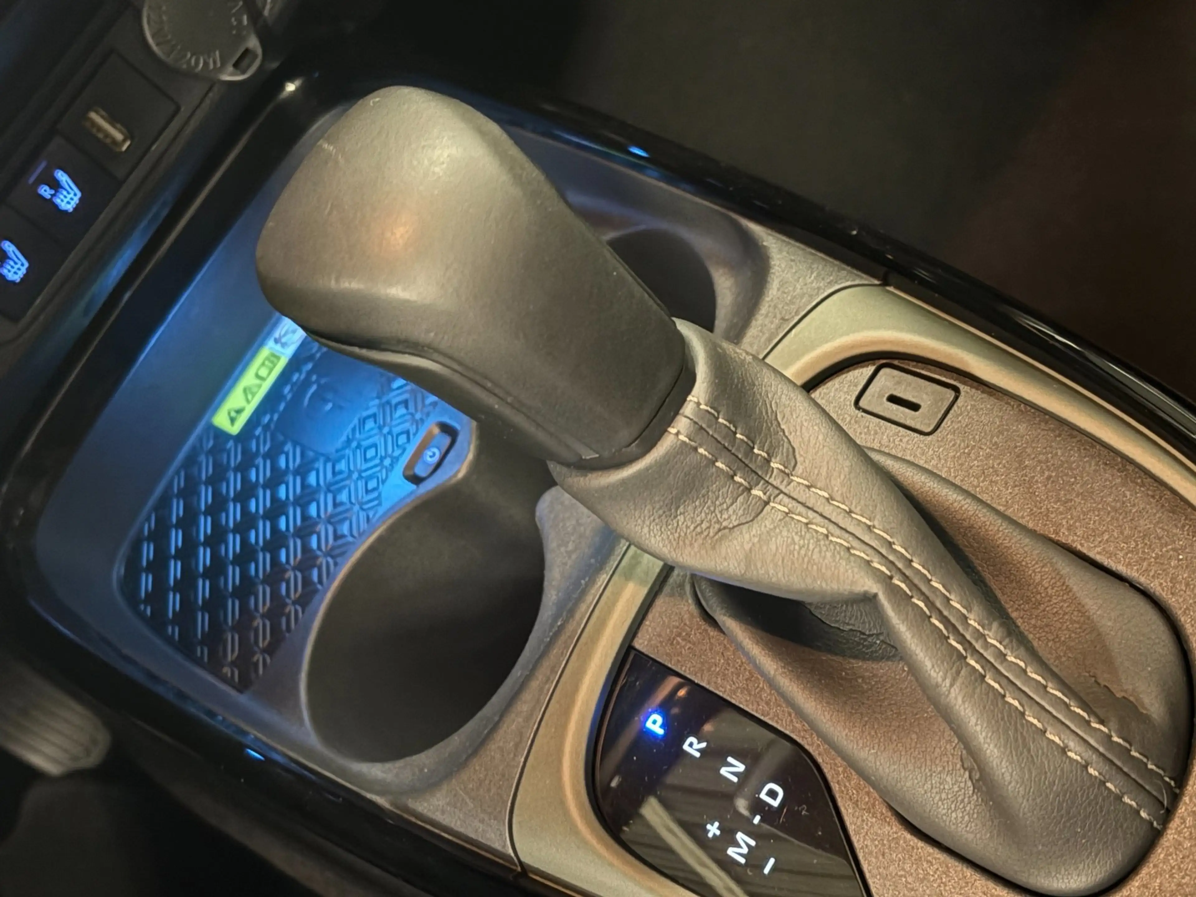 Toyota Aygo X 1.0 VVT-i S-CVT Premium Cabriotop Automaat / Leder — photo 8