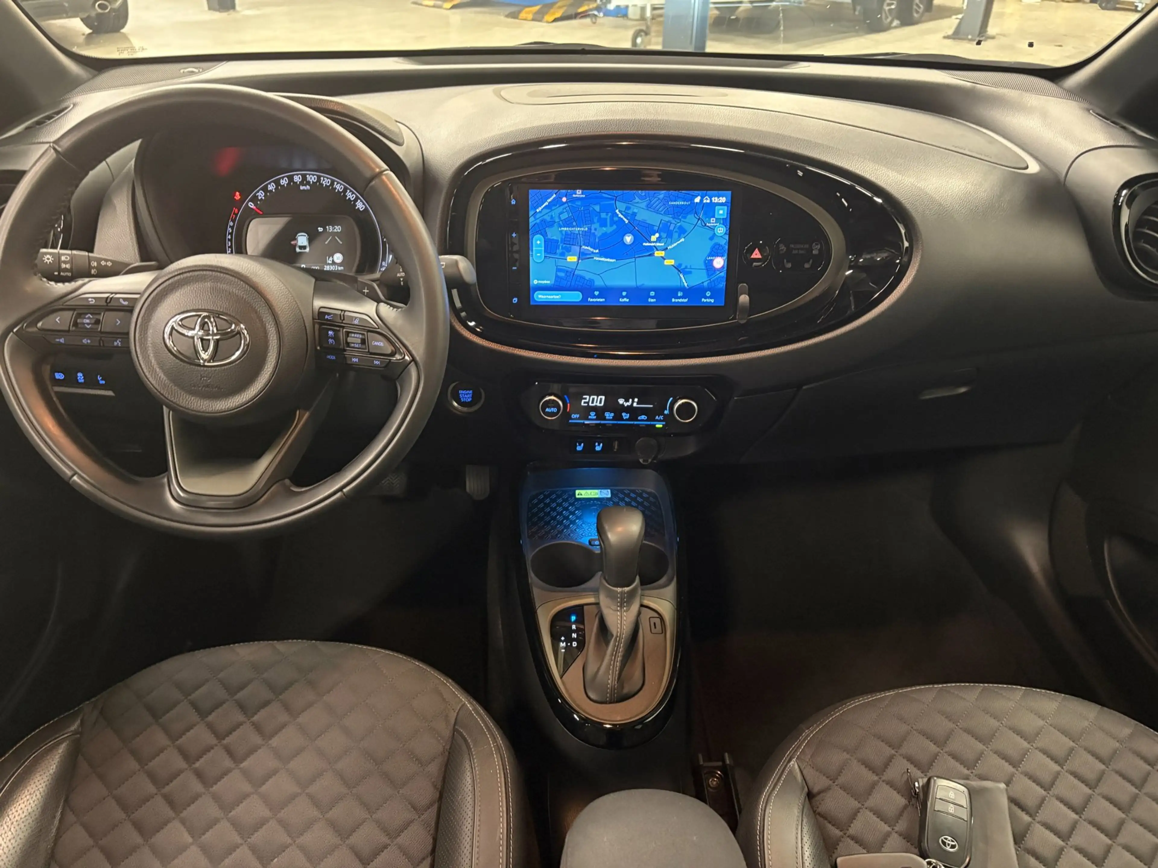 Toyota Aygo X 1.0 VVT-i S-CVT Premium Cabriotop Automaat / Leder — photo 7