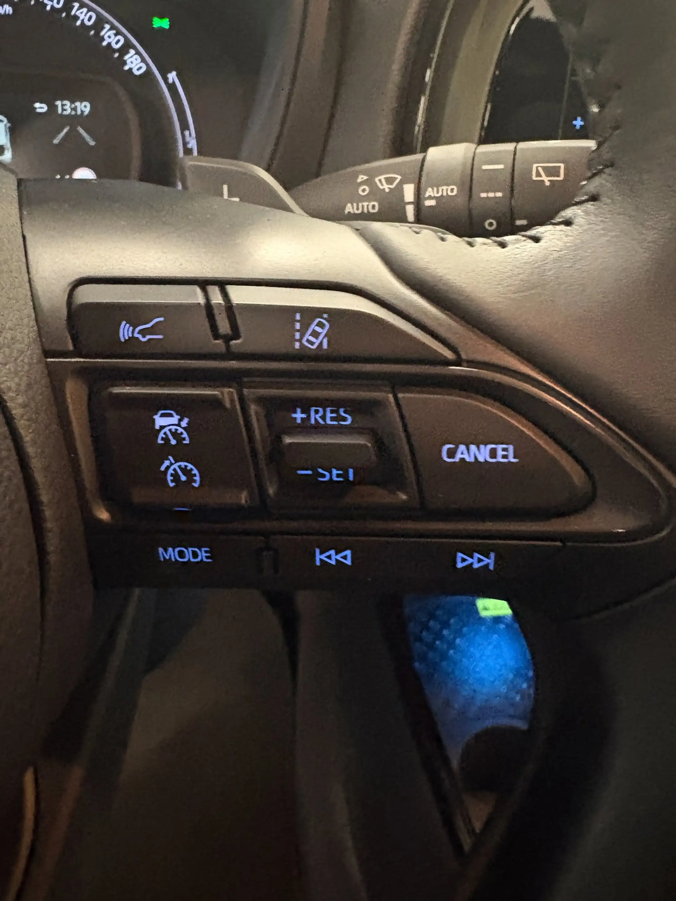 Toyota Aygo X 1.0 VVT-i S-CVT Premium Cabriotop Automaat / Leder — photo 17