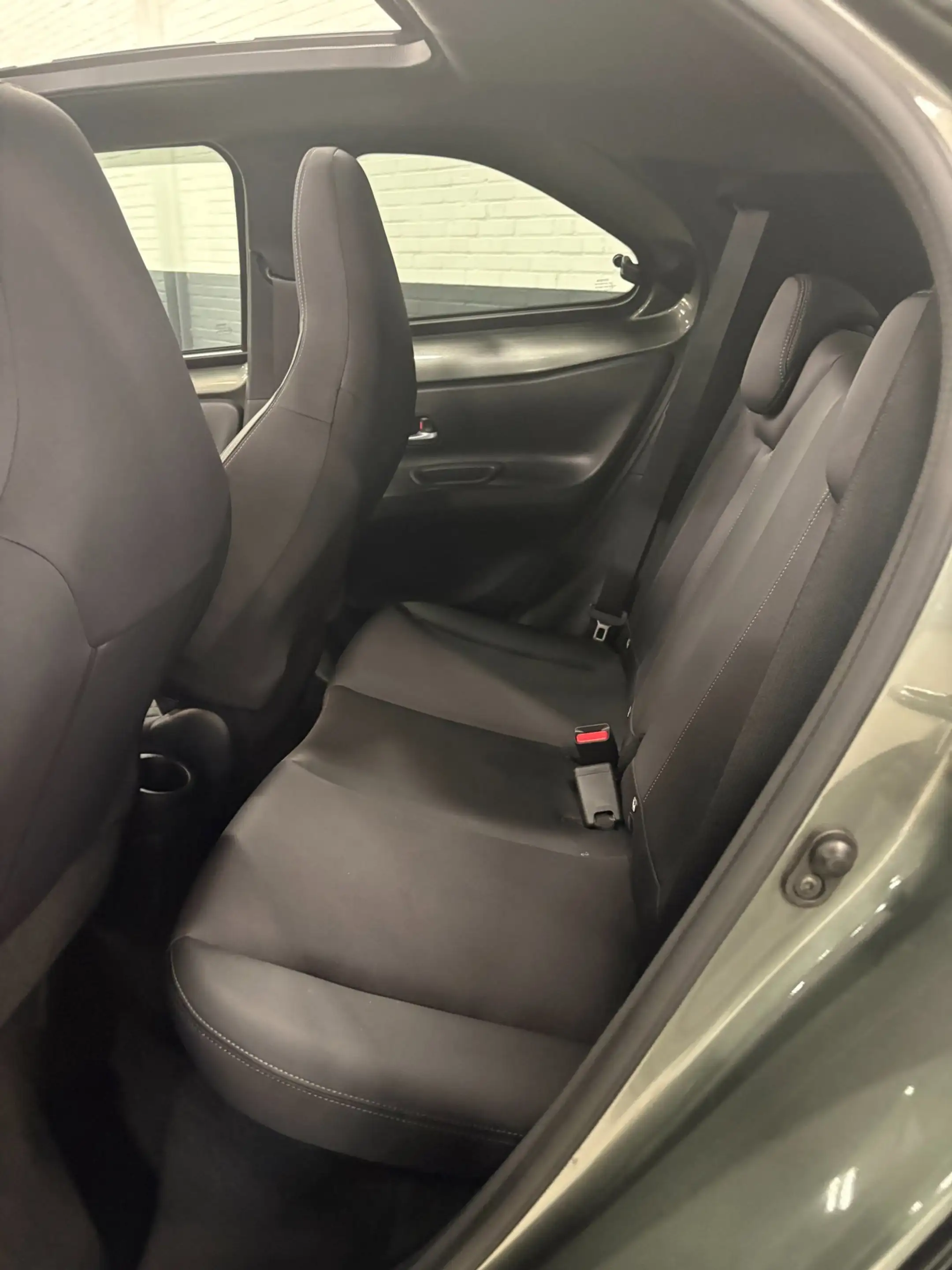 Toyota Aygo X 1.0 VVT-i S-CVT Premium Cabriotop Automaat / Leder — photo 14