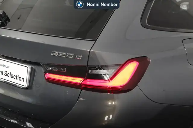 BMW 3 Series view 6