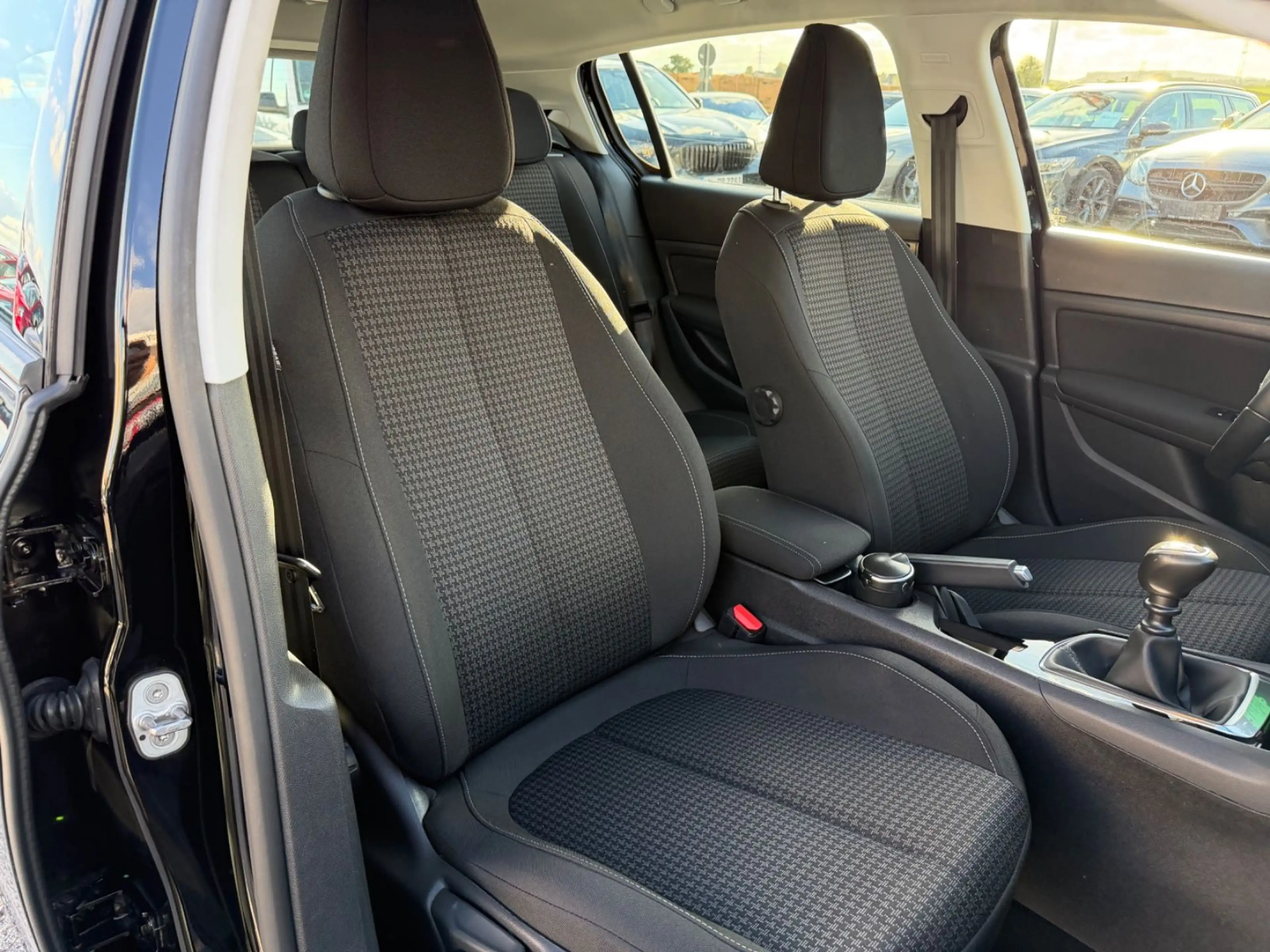 Peugeot 308 Active Kamera LED 1.Hand Navi Euro6 SHG — photo 7
