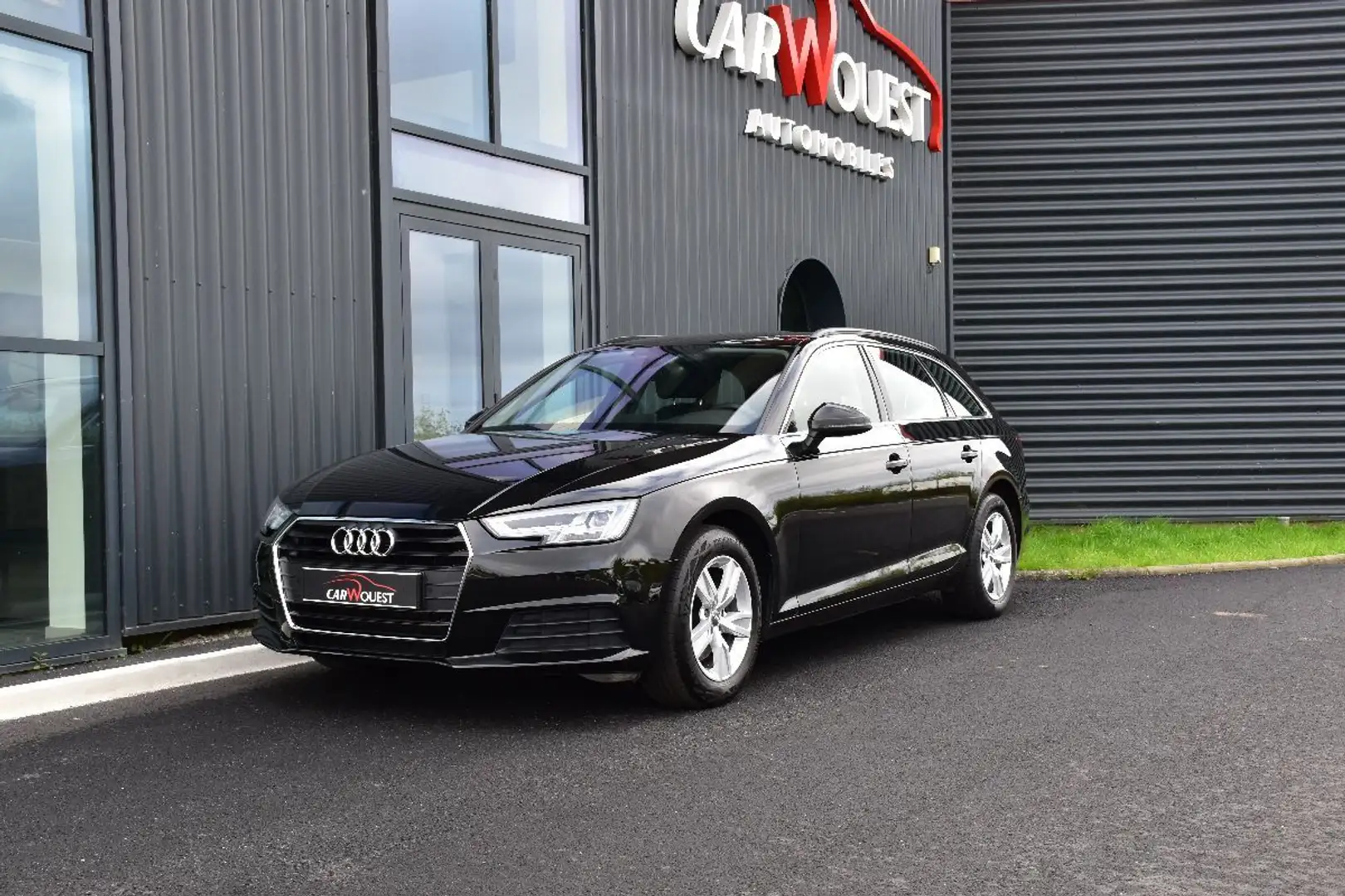Audi A4 V 35 TDI 150 S TRONIC Noir - 1