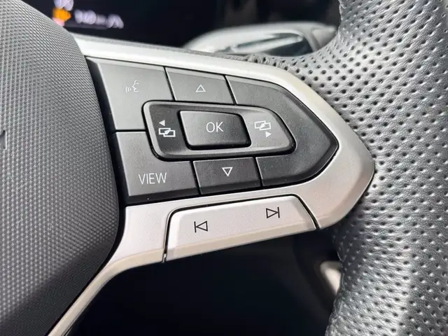 Volkswagen Tiguan view 23