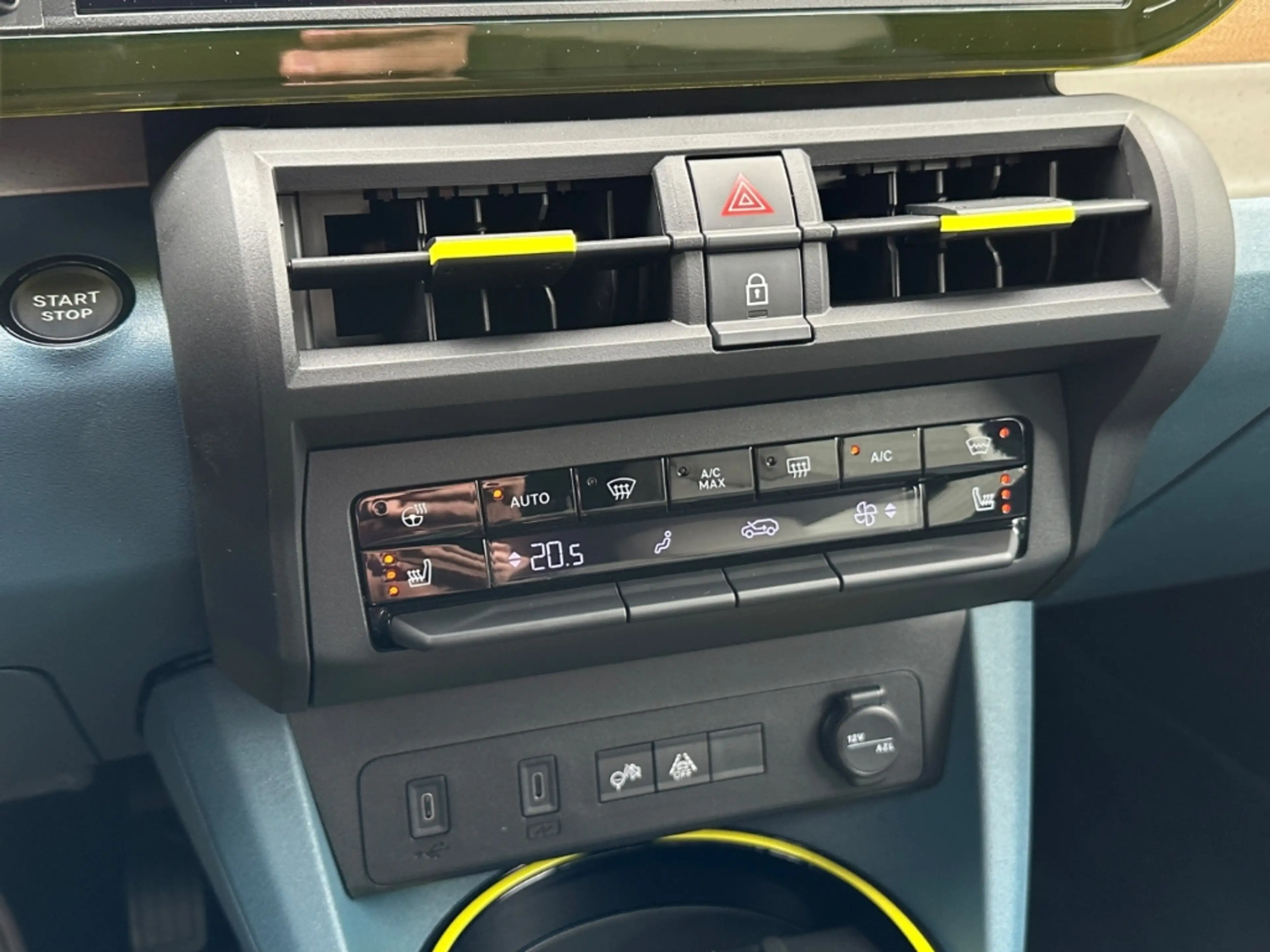 Fiat Grande Panda 1.2 Turbo La Prima Klima Rfk LED — photo 11
