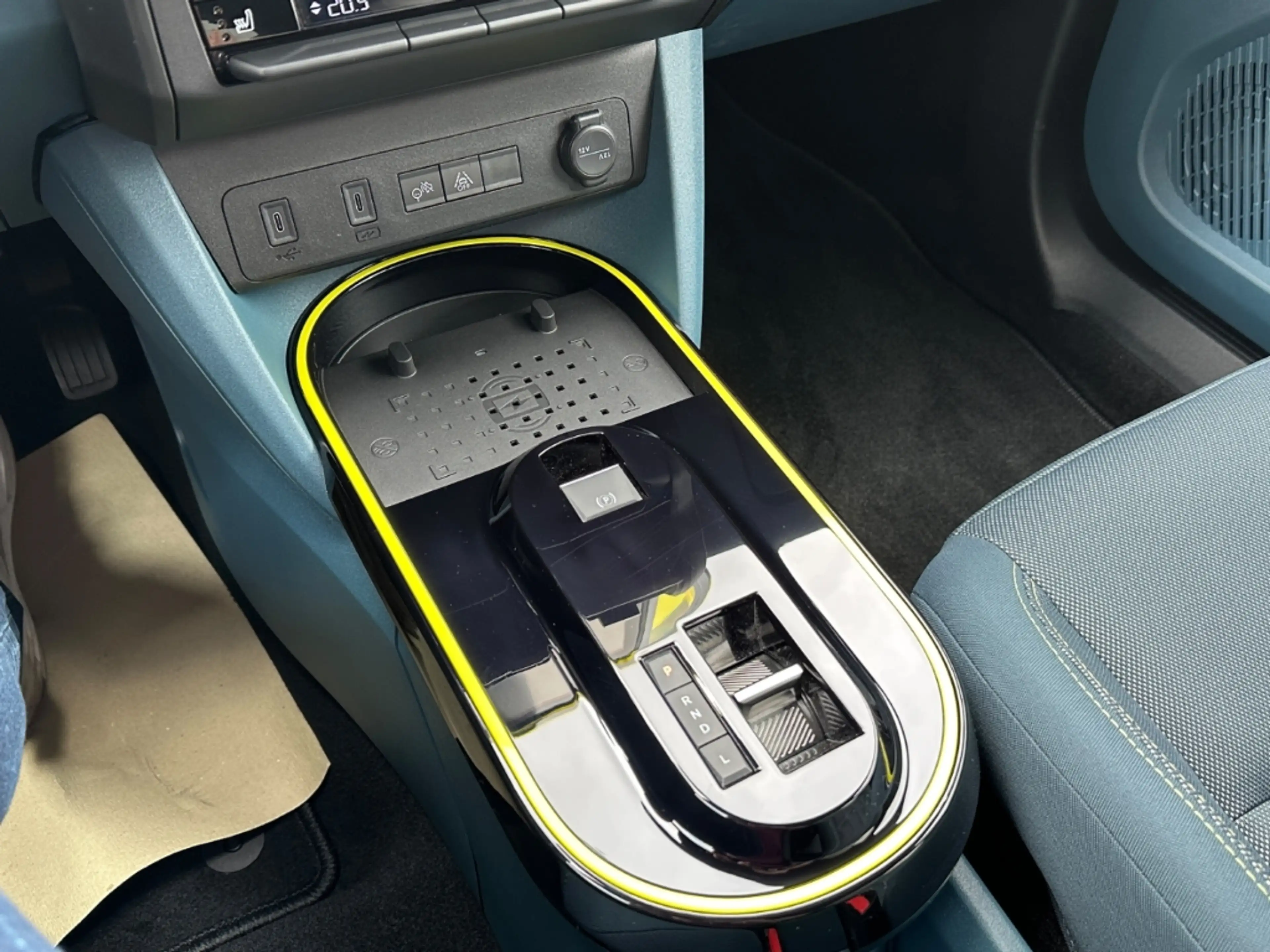 Fiat Grande Panda 1.2 Turbo La Prima Klima Rfk LED — photo 12