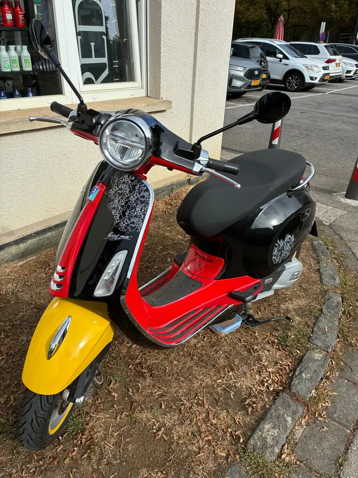 Vespa Primavera 125