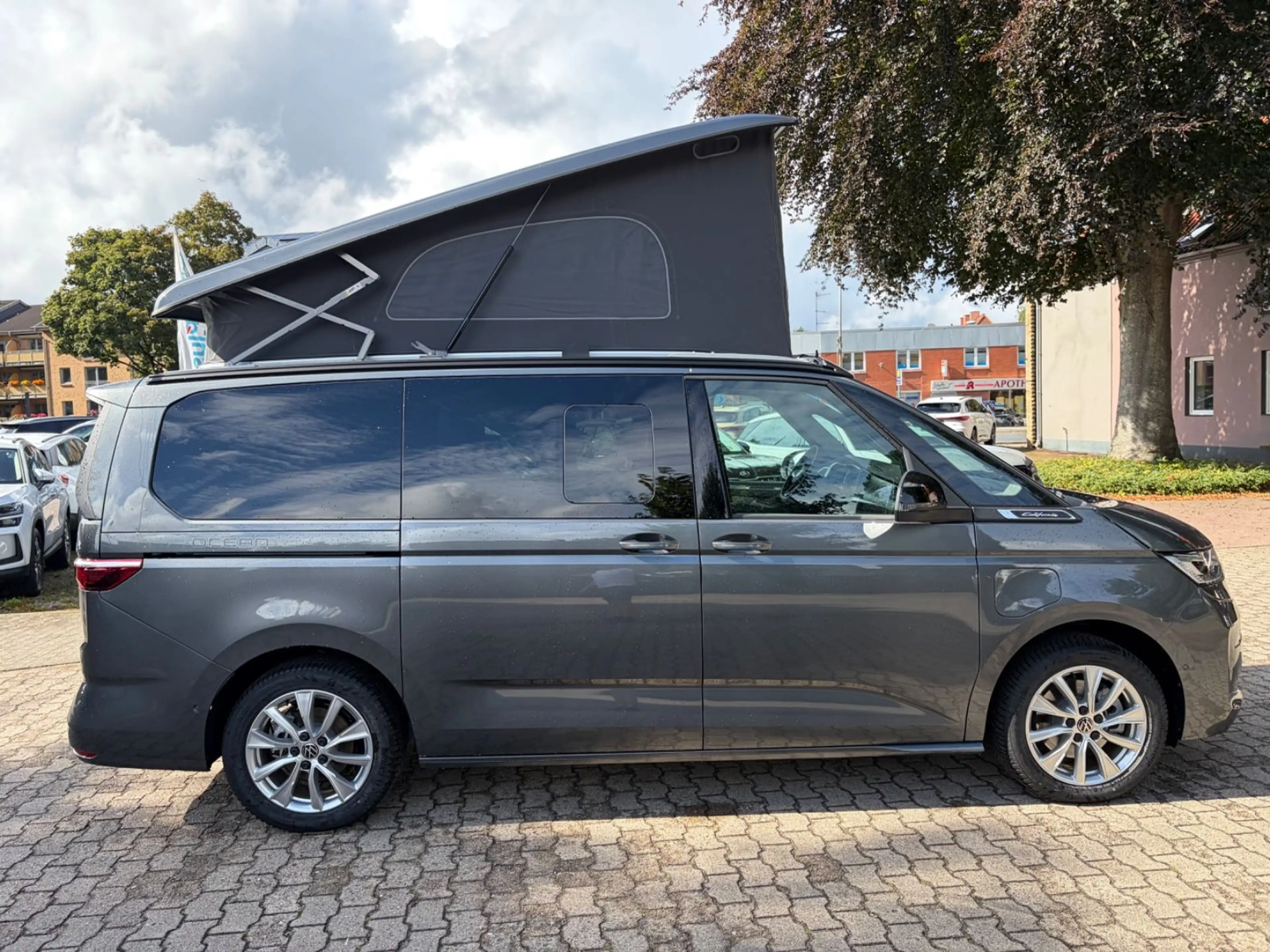 Volkswagen T7 California 1,5 TSI eHybrid 4 M. IQ AHK Ocean — photo 2