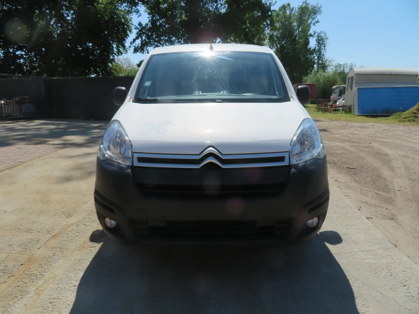 Citroen Berlingo 1.6 BlueHDi CLUB Blanc - 2