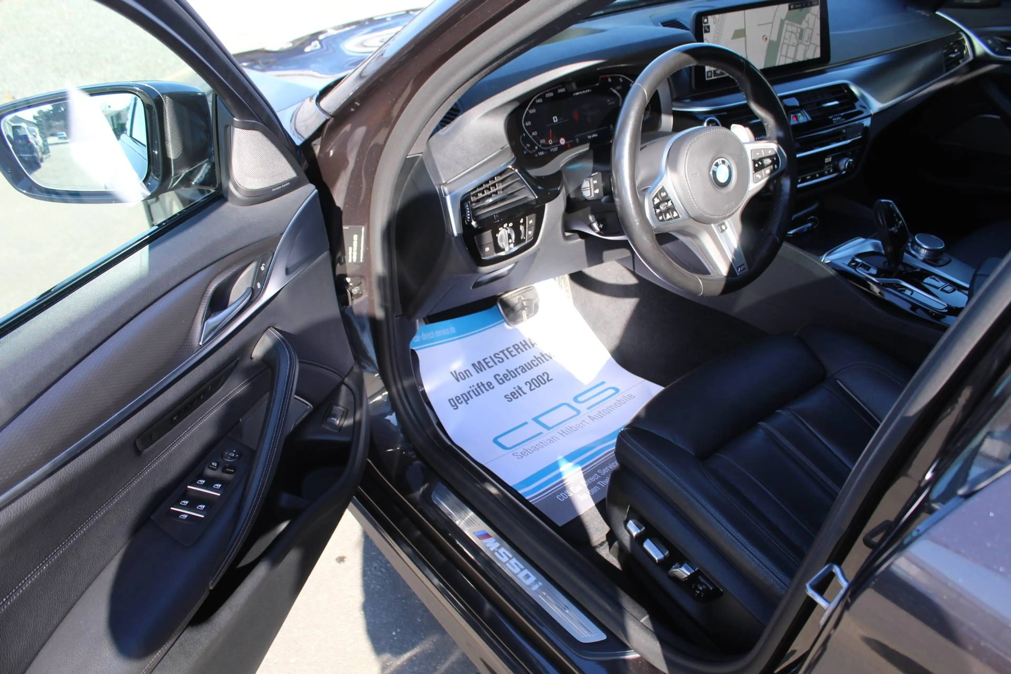 BMW M550 i xDrive Limo. M+HUD+Standh.+H&K+Komfortsitz — photo 2