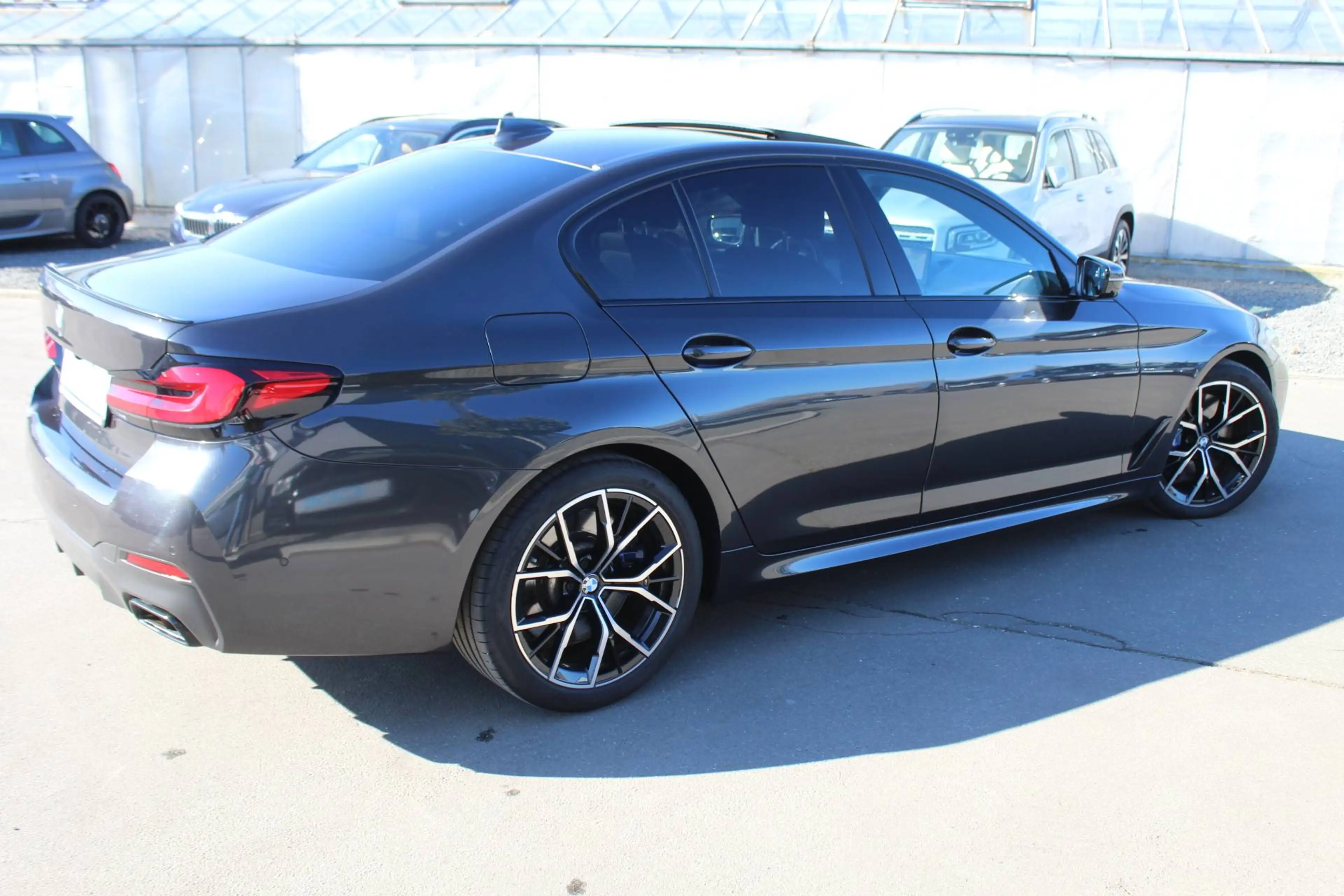 BMW M550 i xDrive Limo. M+HUD+Standh.+H&K+Komfortsitz — photo 7