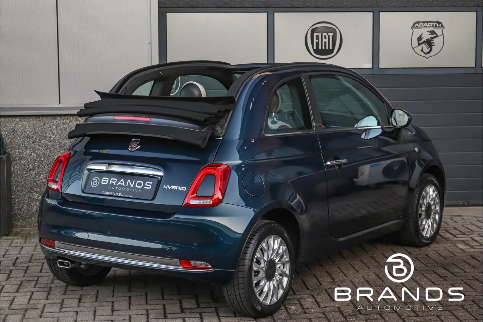 Fiat 500C 1.0 Hybrid Dolcevita 1e eig Carplay PDC Cruise Gar Blauw - 2