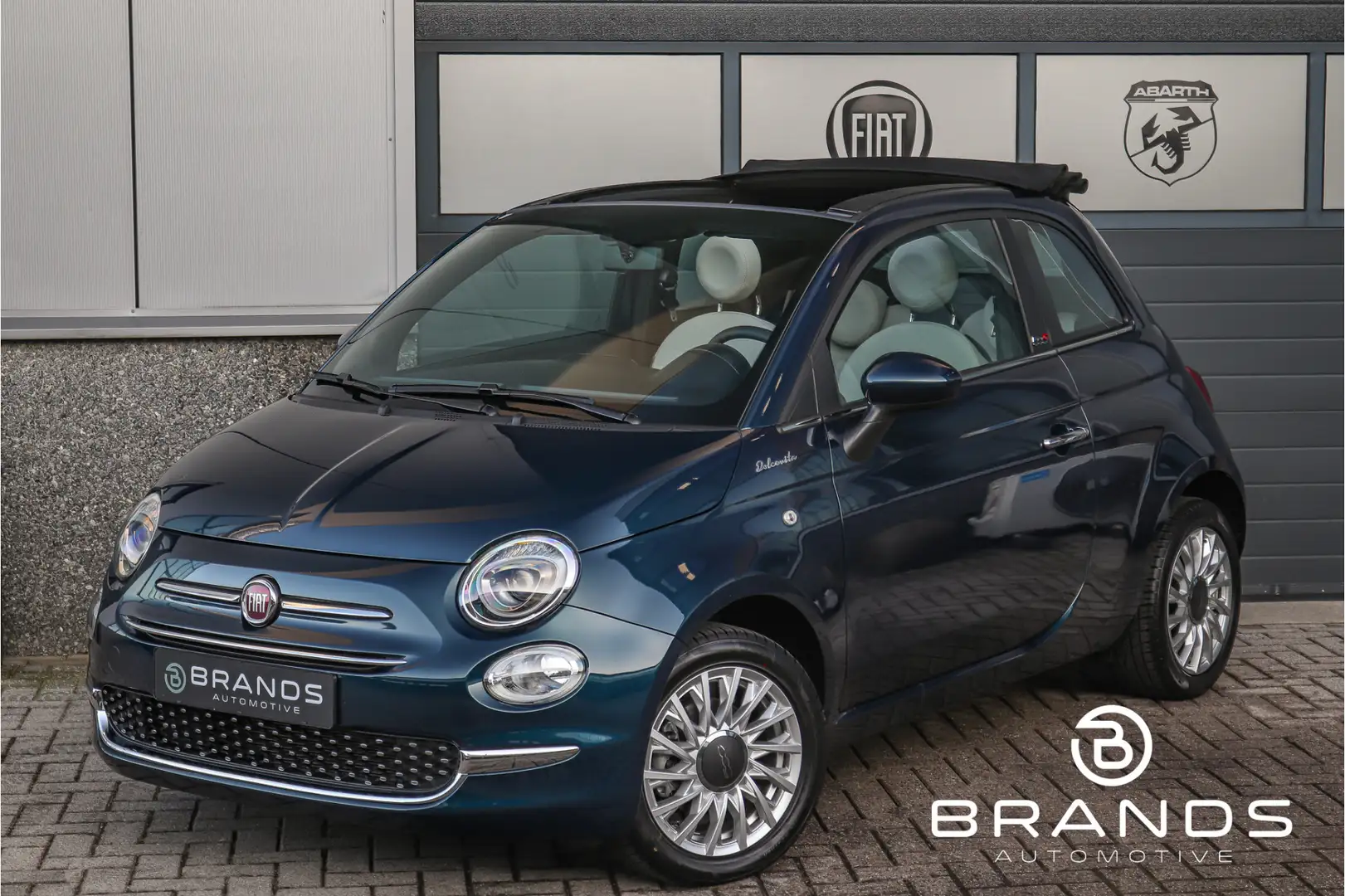 Fiat 500C 1.0 Hybrid Dolcevita 1e eig Carplay PDC Cruise Gar Blauw - 1