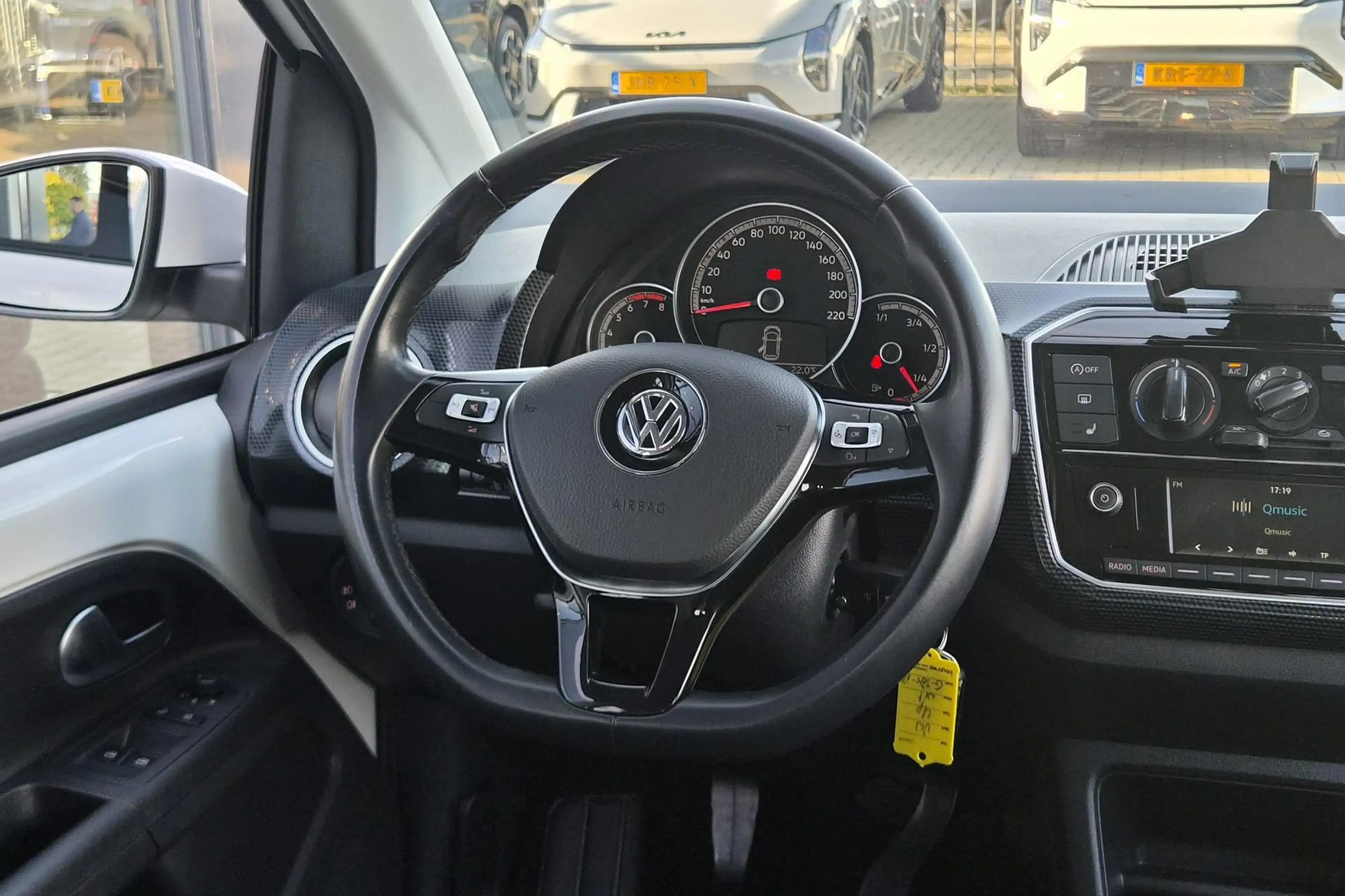 Volkswagen up! 1.0 BMT move up! | Camera | Stoelverwarming | Airc — photo 13