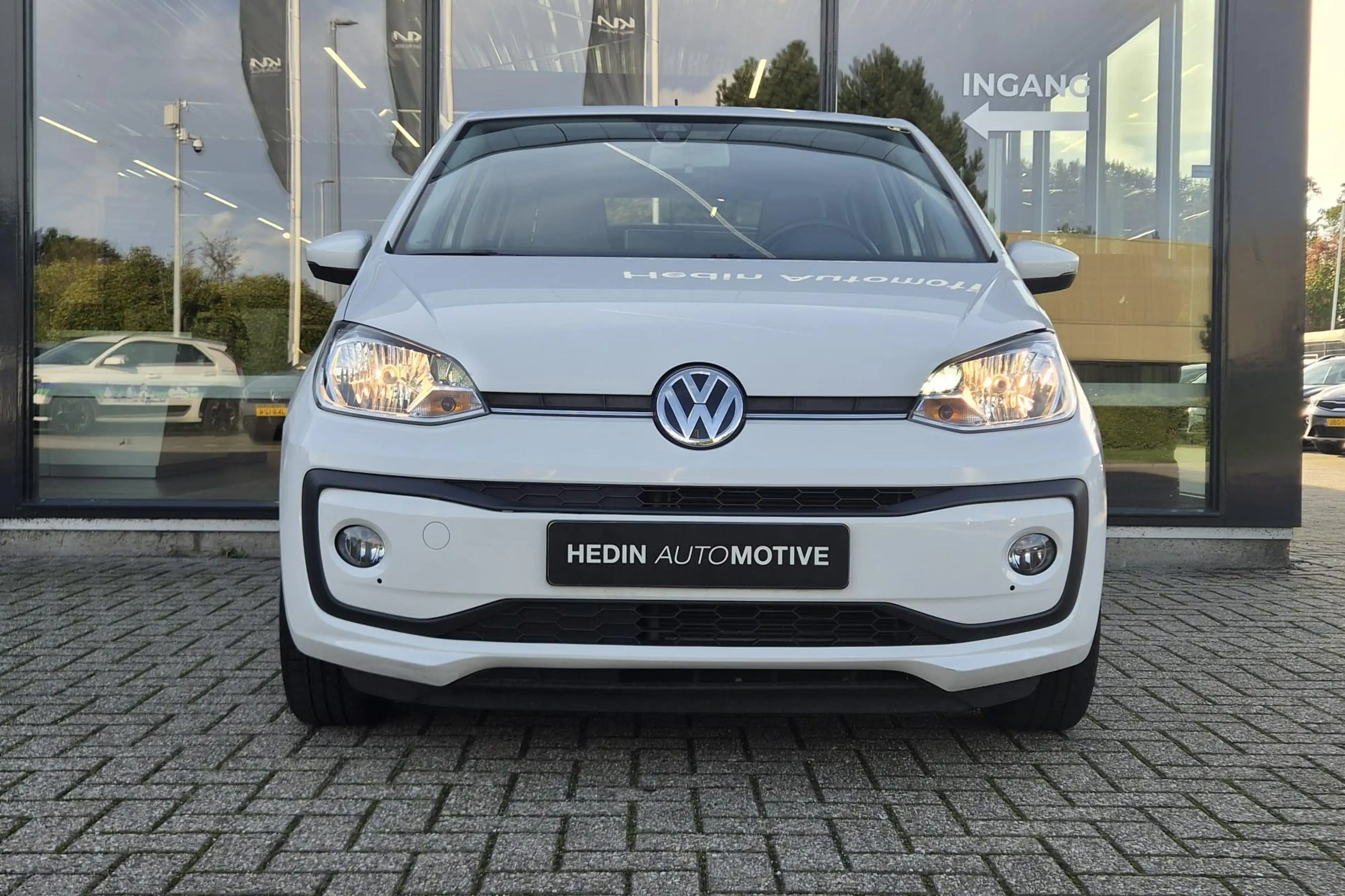 Volkswagen up! 1.0 BMT move up! | Camera | Stoelverwarming | Airc — photo 3