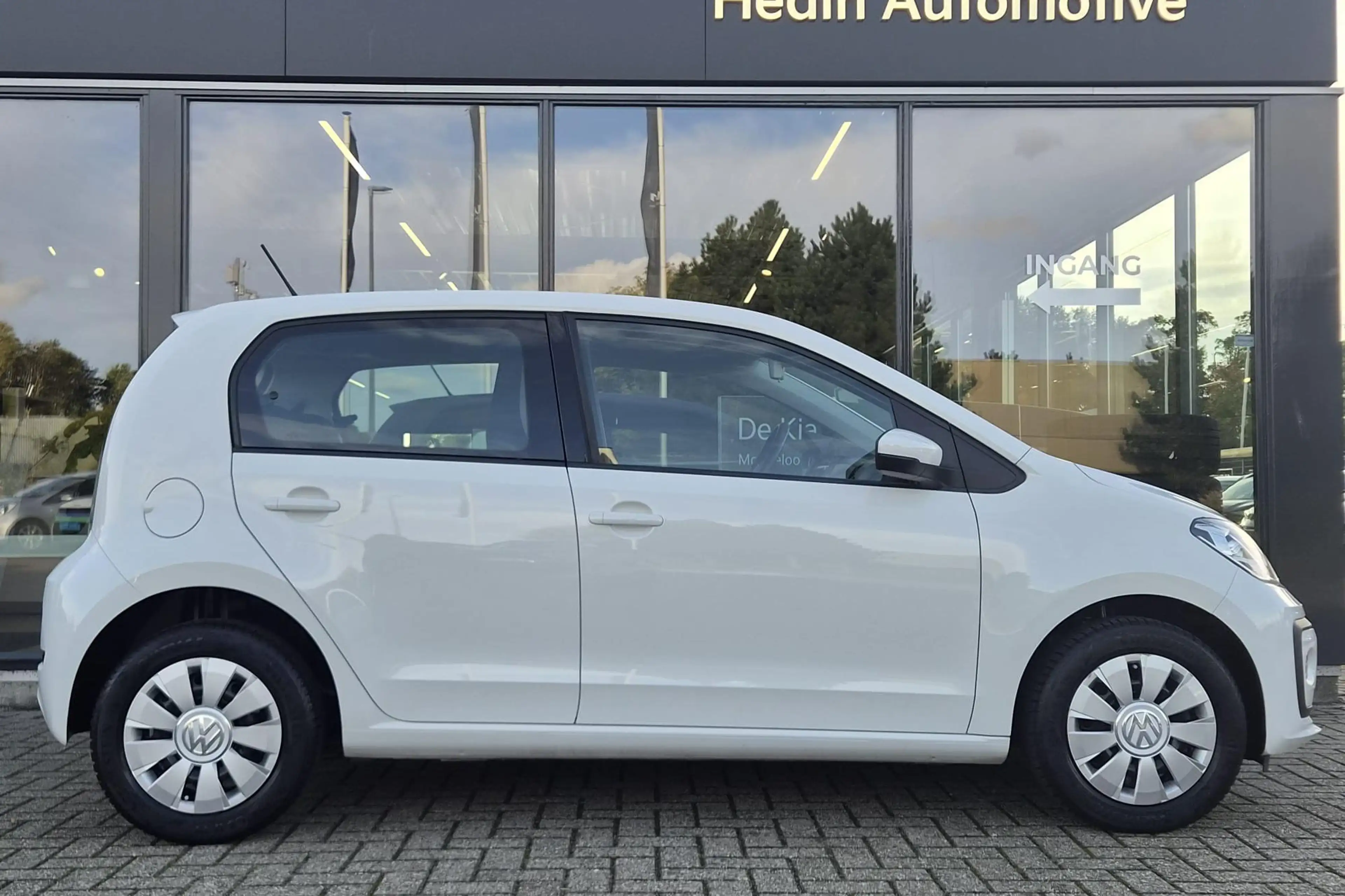 Volkswagen up! 1.0 BMT move up! | Camera | Stoelverwarming | Airc — photo 8