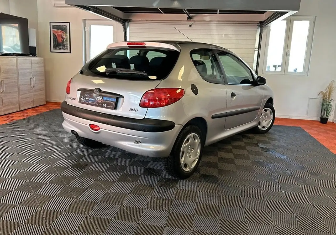Peugeot 206 1.1i 60cv PRESENCE, foto 6