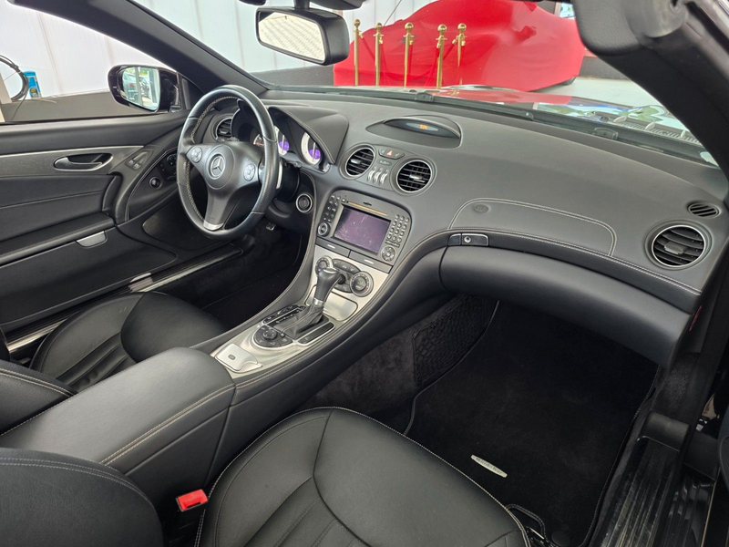 Mercedes-Benz SL 350 — photo 14