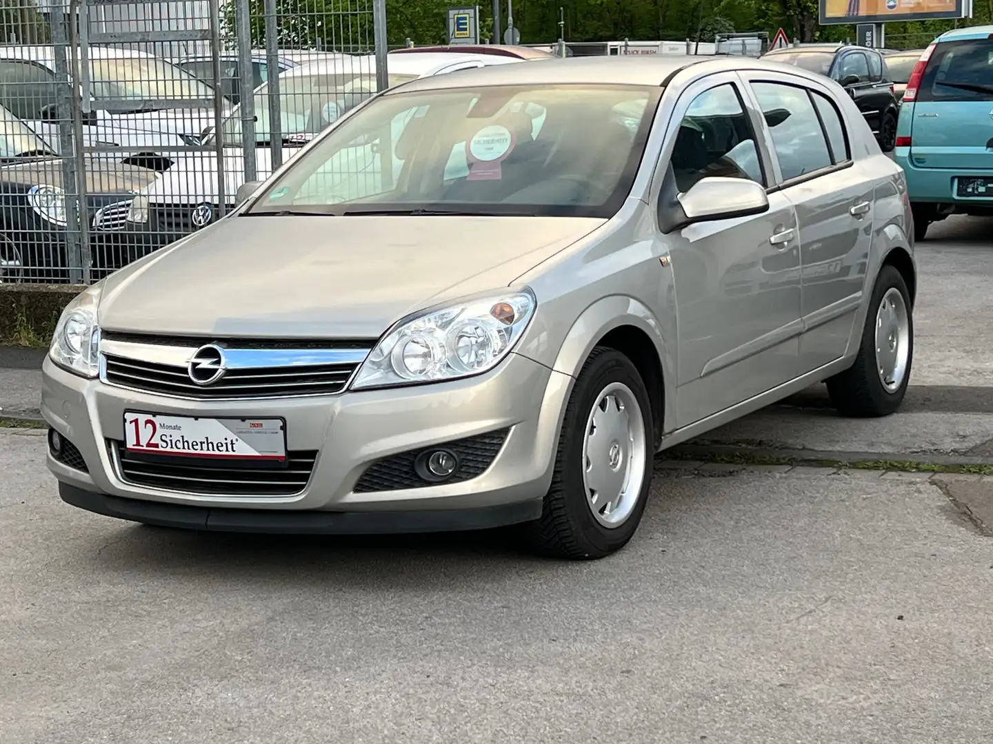 Opel Astra Edition  KLIMAAUTOMATIK GARANTIE Бежевий - 2